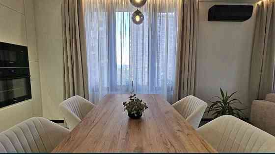 2к квартира з шикарним ремонтом 73.5м2 в ЖК Seven Севен Осокорки Київ