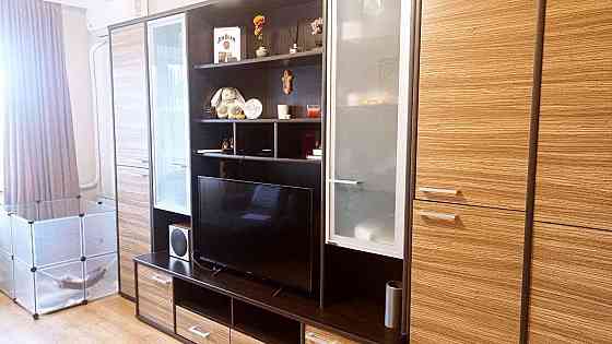 Продам 3 кімнатну квартиру в центрі Виставки, з меблями та технікою Хмельницкий