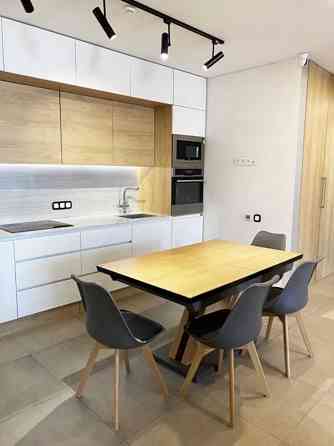 Оренда 2-кімнатної квартири ЖК «Відпочинок» з сучасний ремонт Киев