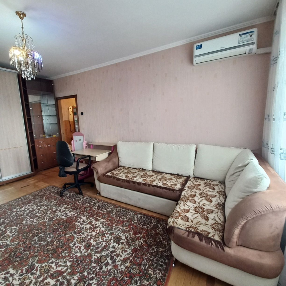 Оренда 2кім.Микільсько-Слобідська,6/2 М.Лівобережна Киев - изображение 1