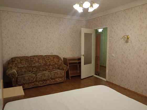 Довгострокова оренда однокімнатної квартири по вул. Лариса Руденко Киев