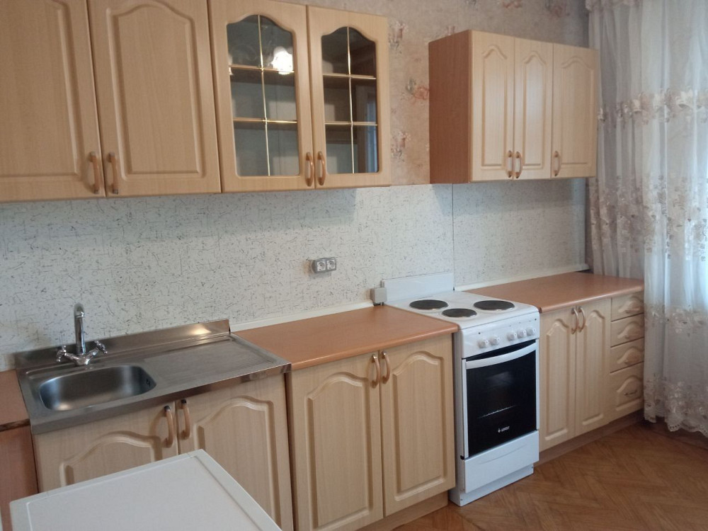 Довгострокова оренда однокімнатної квартири по вул. Лариса Руденко Киев - изображение 1