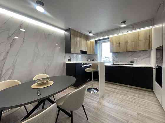 Сдам Люксовую 3ку на Дмитревской, Центр 5 минут пешком. 9/10 этажки. Харьков