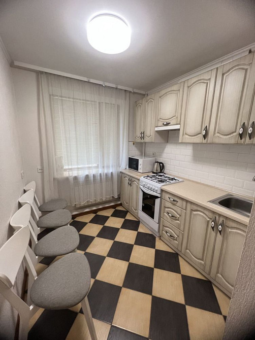 Сдам 2 комнатную квартиру , метро Защитников Украины Харьков - изображение 1