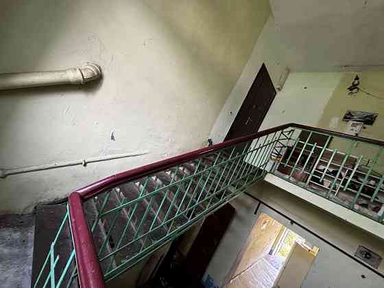 2 кімнатна квартира в центрі біля скверу! Сарай! Одесса