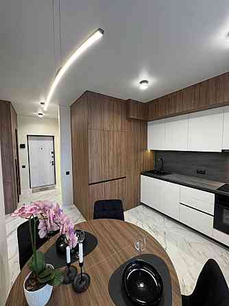 Продам 2-кім кв в ЖК Навігатор з шикарним ремонтом пров.Балтійський 3а Киев