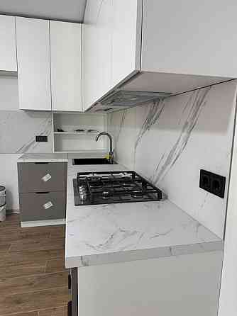 Пимоненка продаж 2 ох кімнатної новобудови з ремонтом , 149 000 $ Львов