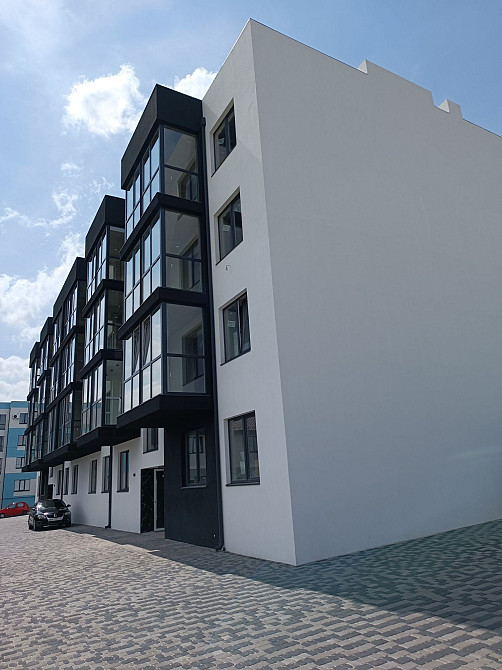 Простора 2 Кімнатна з лоджією - вїжджай у мрію! Рівне - зображення 1