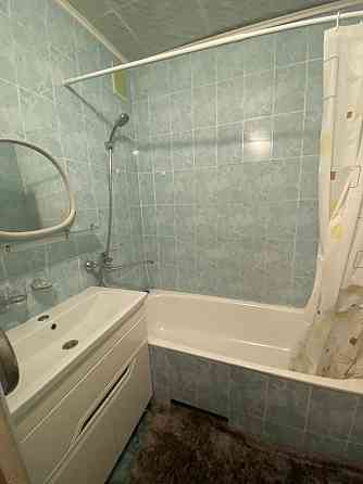 Продається 1 кімнатна Позняки метро Київ