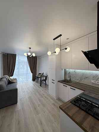 Стильна та оригінальна квартира в ЖК Санвіль Парк, поруч Петрівський Святопетрівське (Києво-Свят.р-н)