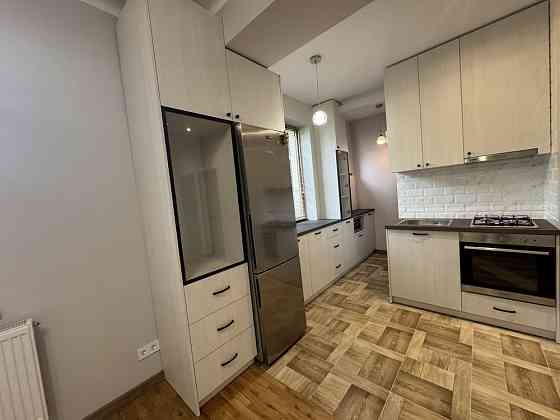 Продаж 2 кімнатноі квартири з ремонтом  по вул. Мазепи Львов