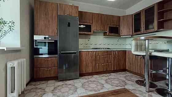 Простора 1- кімната квартира в центрі Бучі з чудовим видом Буча