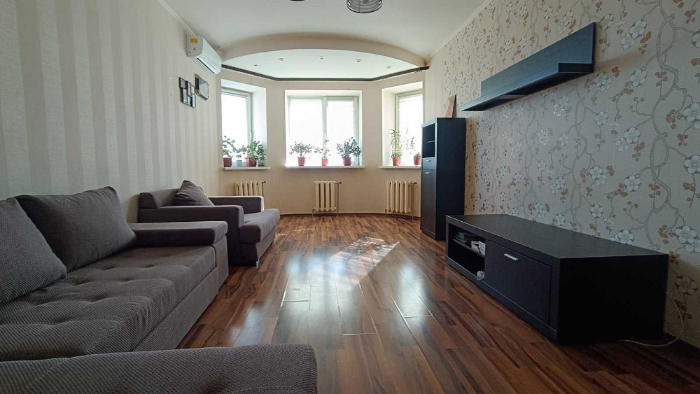 Простора 1- кімната квартира в центрі Бучі з чудовим видом Буча - изображение 3