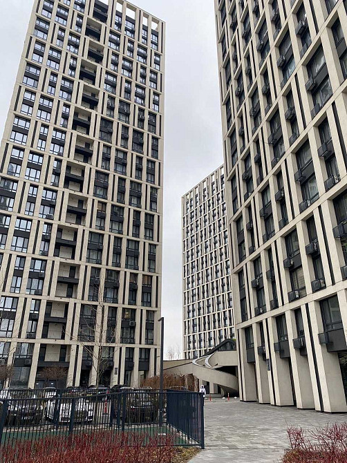 2к квартира 67м2 в Жк Славутич метро Славутич 1хв Позняки Осокорки Киев - изображение 1