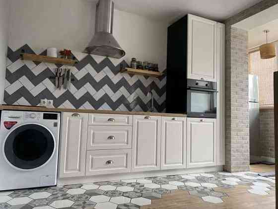 Продам 1 комн квартиру 47 м2 евроремонт мебель техника Новые Дома OA Харьков