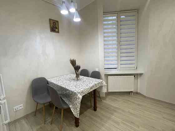 Продаж 1 кімнатна квартира вул Романчука центр Львов