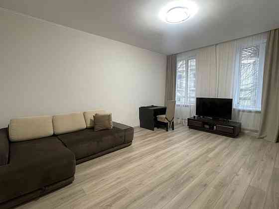 Продаж 1 кімнатна квартира вул Романчука центр Львов