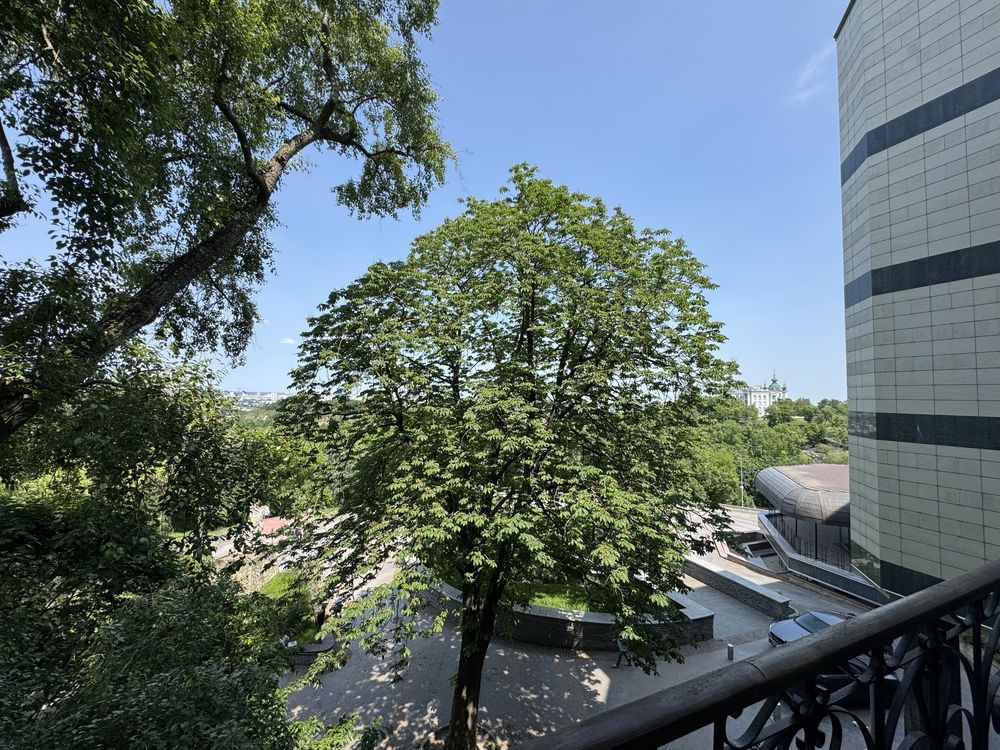 Велика Житомирська 24Б, Рейтерська, Пейзажна алея. Золоті ворота. Київ - зображення 1