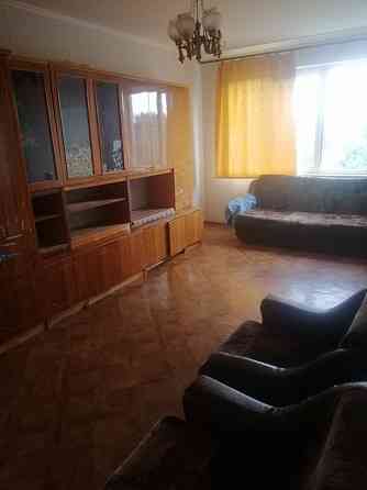 Продается 4-комнатная квартира на ул. Харьковская, 124 Чугуев