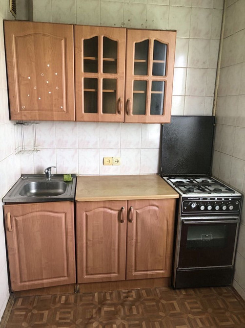 Сдам 2-х к.кв 7/9 Воскресенская 27 р-н Цирка Харьков - изображение 1