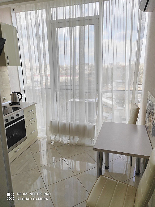 Сдам длительно 1-но комн квартиру в 22 Жемчужине на Болгарской бл.цент Одесса - изображение 1