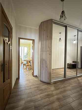 Кришталеві Джерела Метрологічна 11Б Голосіївський район 52м2 Київ