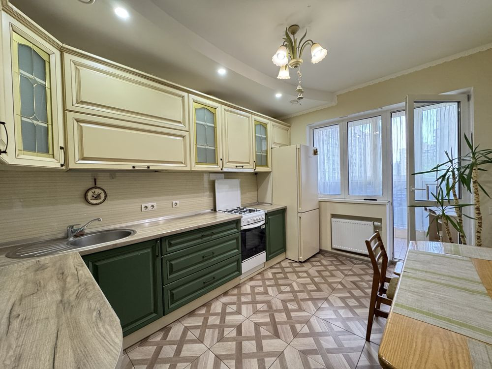 Кришталеві Джерела Метрологічна 11Б Голосіївський район 52м2 Київ - зображення 1