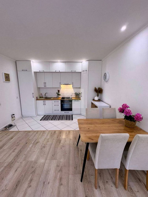 Продам стильну 2-кімнатну квартиру з ремонтом та меблями.нова будова 1 Кам`янець-Подільський - зображення 1