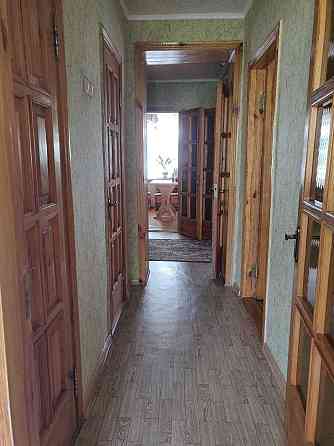 Продаж трикімнатної квартири в центрі міста. Гараж з підвалом. Вільнянськ