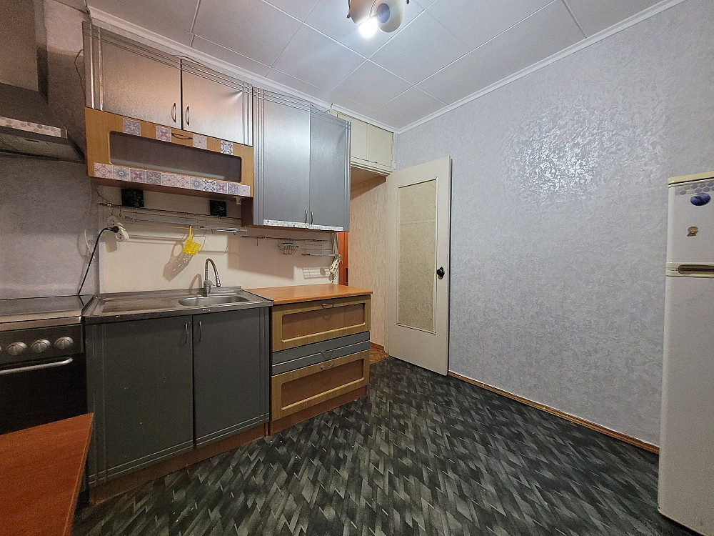 Нивки. Ружинская улица. Метро Нивки-Берестейская Киев - изображение 3