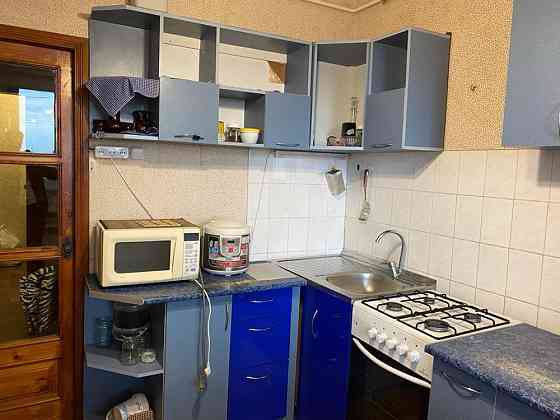 Здам велику 1-кім. квартиру на лівому березі з АГО Каменское (Запорожская обл.)