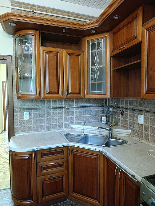 СДАМ  3-ком.  ул. Леонтовича/ М. Арнаутская  с парковкой  для  машины Одесса - изображение 2