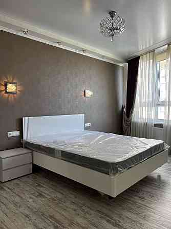 Оренда 2 к квартири Ахматової Рівер Молл Логос Киев