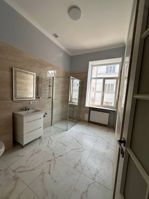 2-х кімнатна з ремонтом в Центрі Чернівці - зображення 4