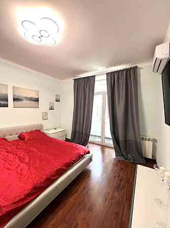 Продается 2 ком полнометражная квартира по  ул Независимой Украины Запорожье