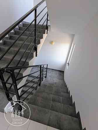 Продаж 2-кімнатної квартири 69м2 ЖК Сихів яскравий вул. Зелена Львів