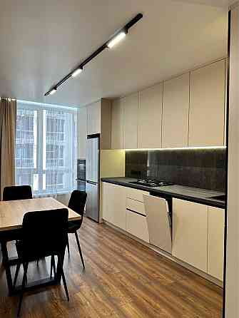 Простора укомплектовна однокімнатна квартира біля річки Вовчинець