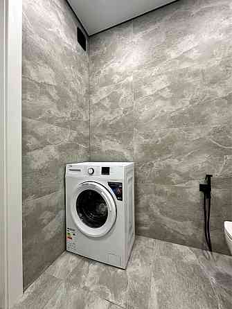 Простора укомплектовна однокімнатна квартира біля річки Вовчинець