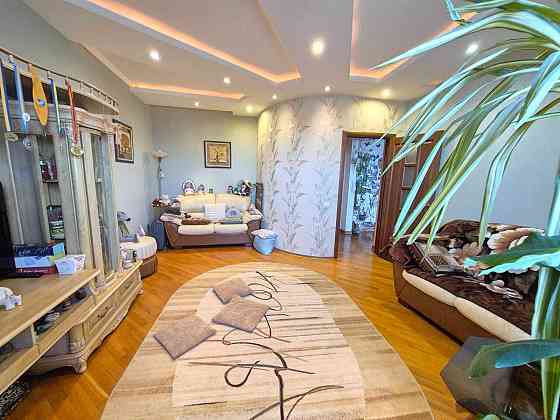 Центр! Автономка! 2-кімнатна квартира з мансардою вул.Коцюбинського Чернигов