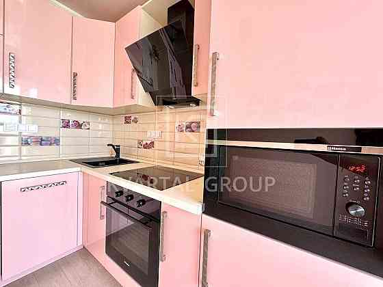 Двушка з власною терасою і авторським ремонтом Ирпень