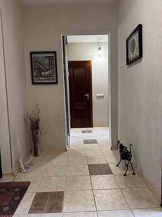 Двокімнатна квартира біля м.Харківська Киев