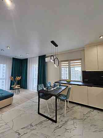 Простора двокімнатна квартира біля |м| Васильківська в ЖК Нова Англія Киев