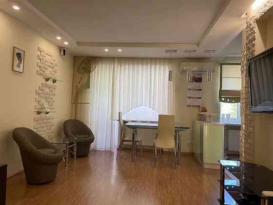 Сдам 2-комн.кв.  Кирова, Аполло, Титова, 30. Днепр