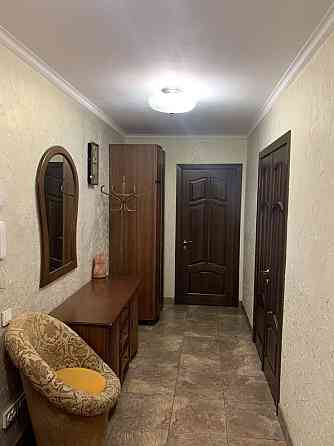 Первая аренда 2 кв. 55 м. Приречная 17-Д. Днепр. Метро 15 мин. ходьбы Київ