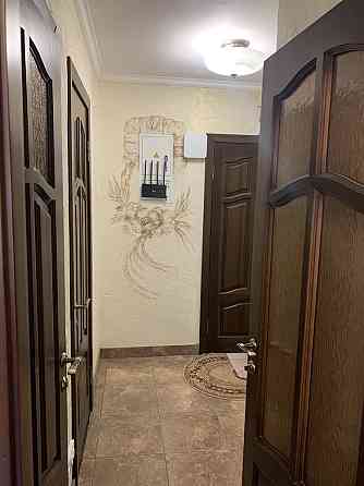 Первая аренда 2 кв. 55 м. Приречная 17-Д. Днепр. Метро 15 мин. ходьбы Київ