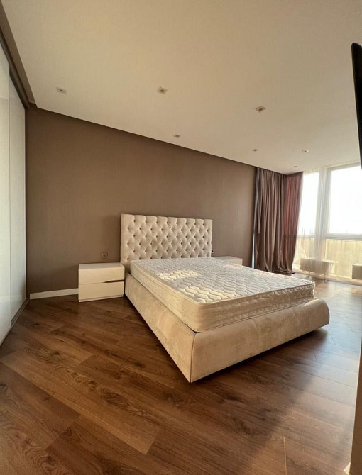 Чудова 2 Кімнатна Квартира з ремонтом ЖК Київська Венеція Лівобережна Київ - зображення 1