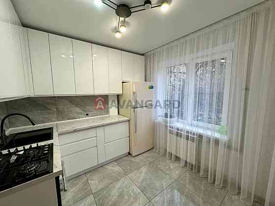 Продається 2-кімнатна квартира на Тополі Днепр