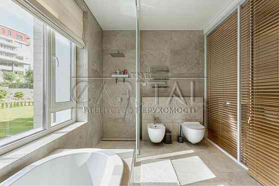 Розкішна світла квартира на Печерську з терасою ! Київ