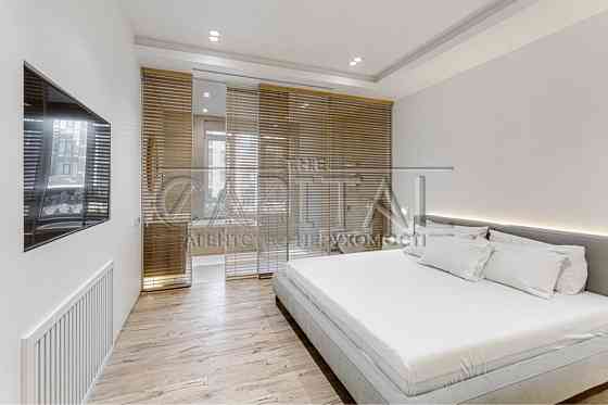 Розкішна світла квартира на Печерську з терасою ! Київ