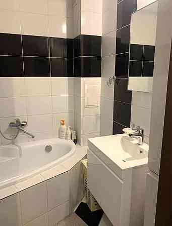 Двокімнатна квартира в центр частині міста з мінімальним оформленням! Ирпень